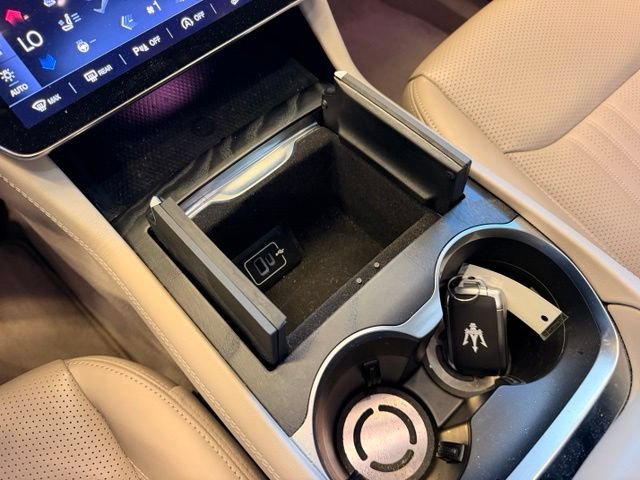 Used 2023 Maserati Grecale Modena AWD/4WD image 16
