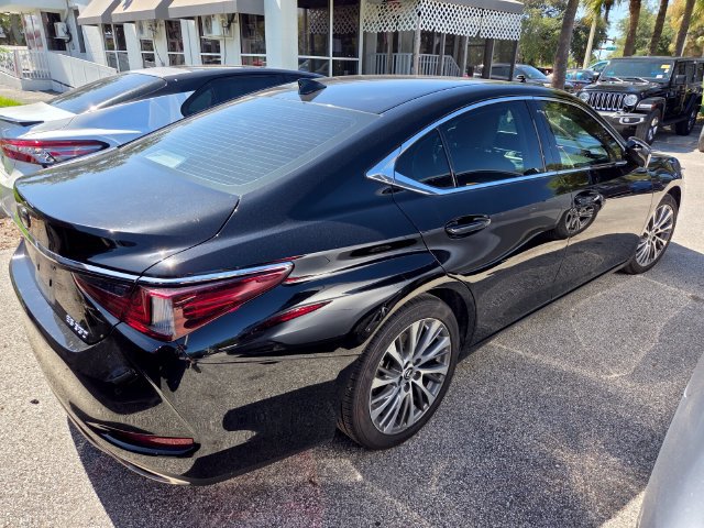 Used 2020 Lexus ES 350 w/ Premium Package FWD image 5