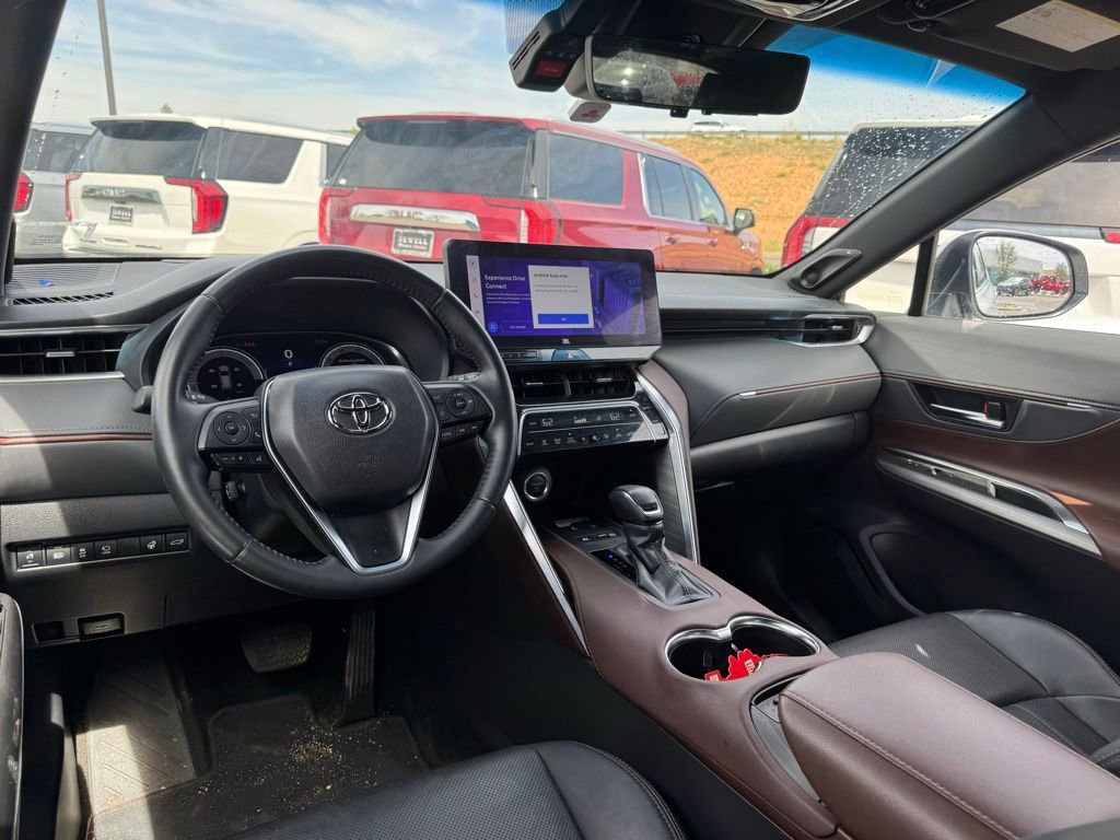 Used 2024 Toyota Venza Limited AWD/4WD image 3