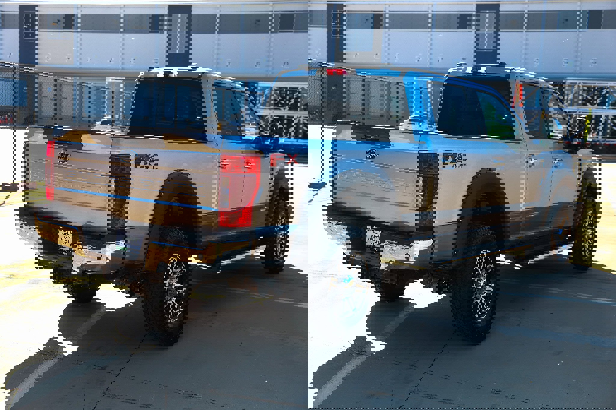 Used 2021 Ford F350 Lariat w/ Lariat Ultimate Package image 16