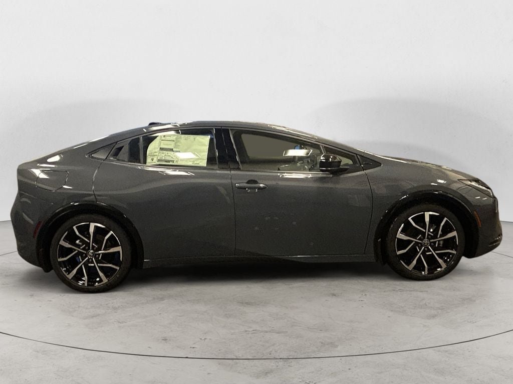 New 2026 Toyota Prius Plug-In Hybrid FWD image 6