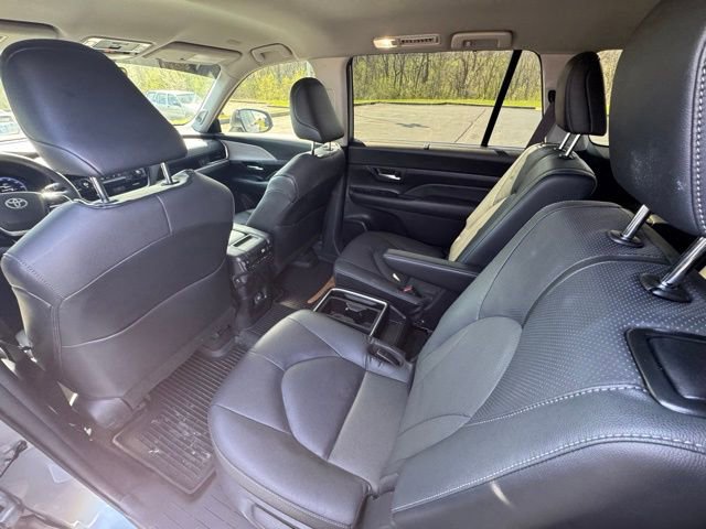 Used 2024 Toyota Grand Highlander Limited image 12