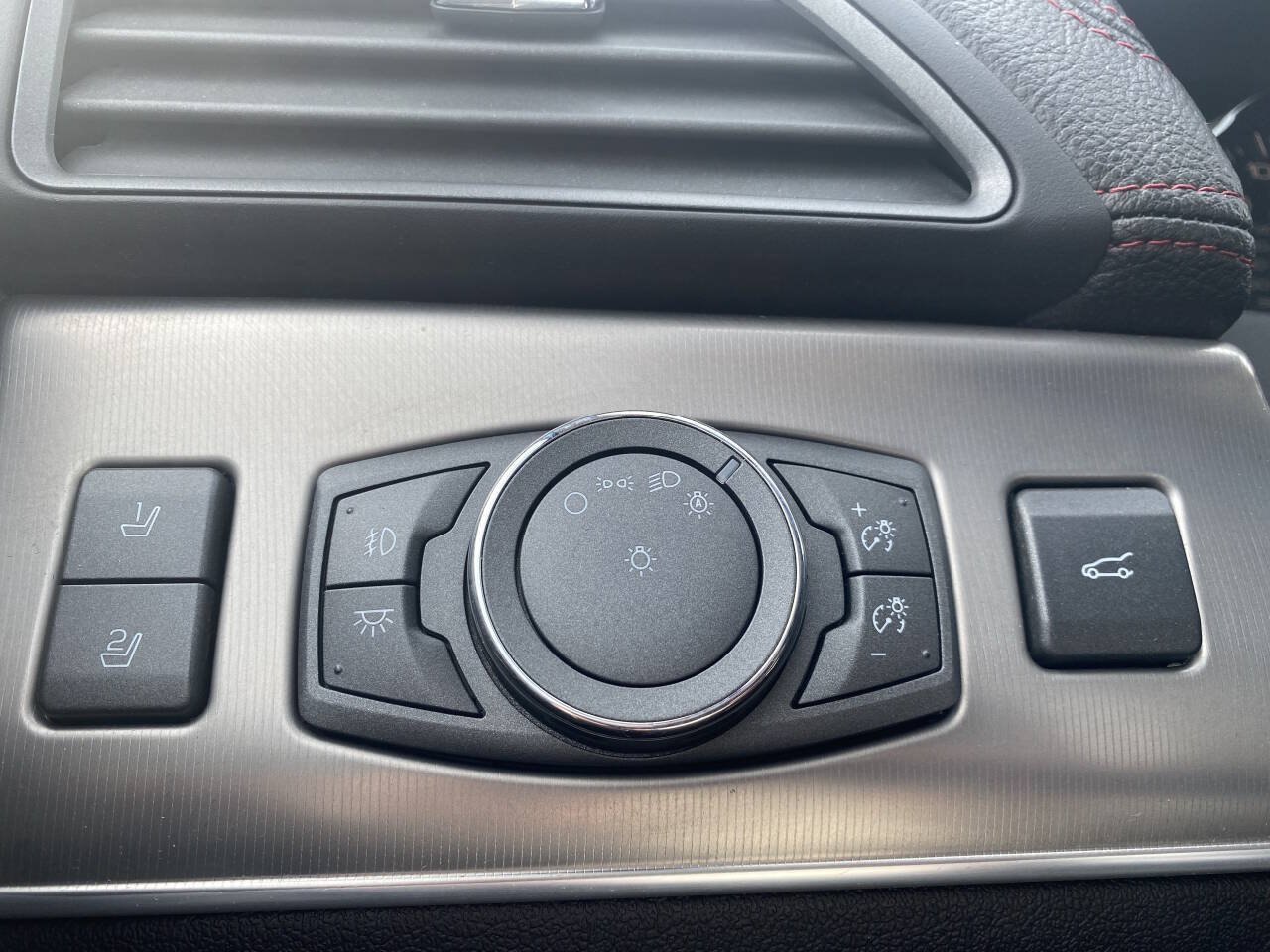 Used 2014 Lincoln MKX AWD w/ Equipment Group 102A image 40