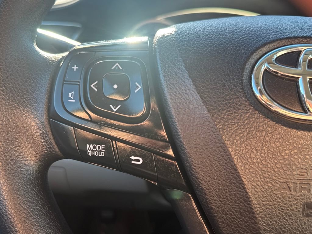 Used 2017 Toyota Camry LE image 17