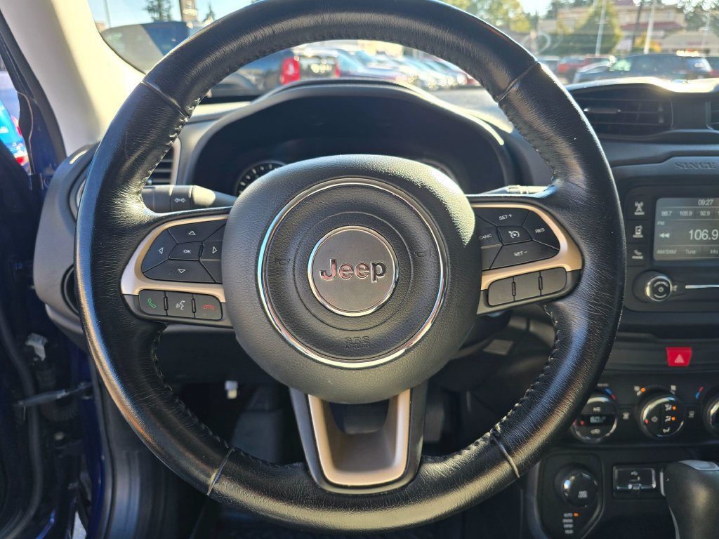 Used 2017 Jeep Renegade Latitude w/ Safety & Security Group AWD/4WD image 20