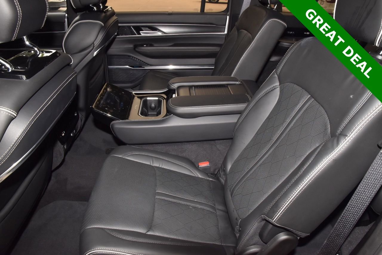 Used 2024 Jeep Grand Wagoneer Series II w/ Quick Order Packagew 28T AWD/4WD image 12