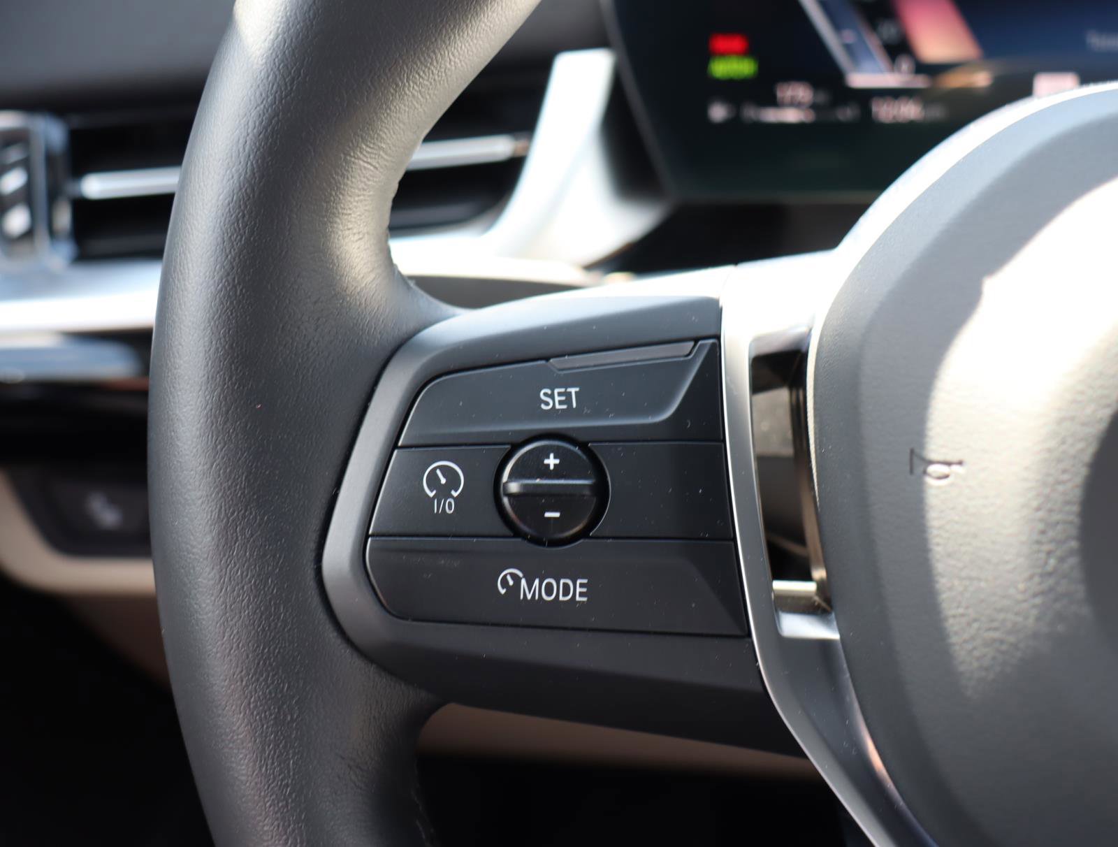 Certified 2024 BMW X2 xDrive28i w/ Premium Package image 5