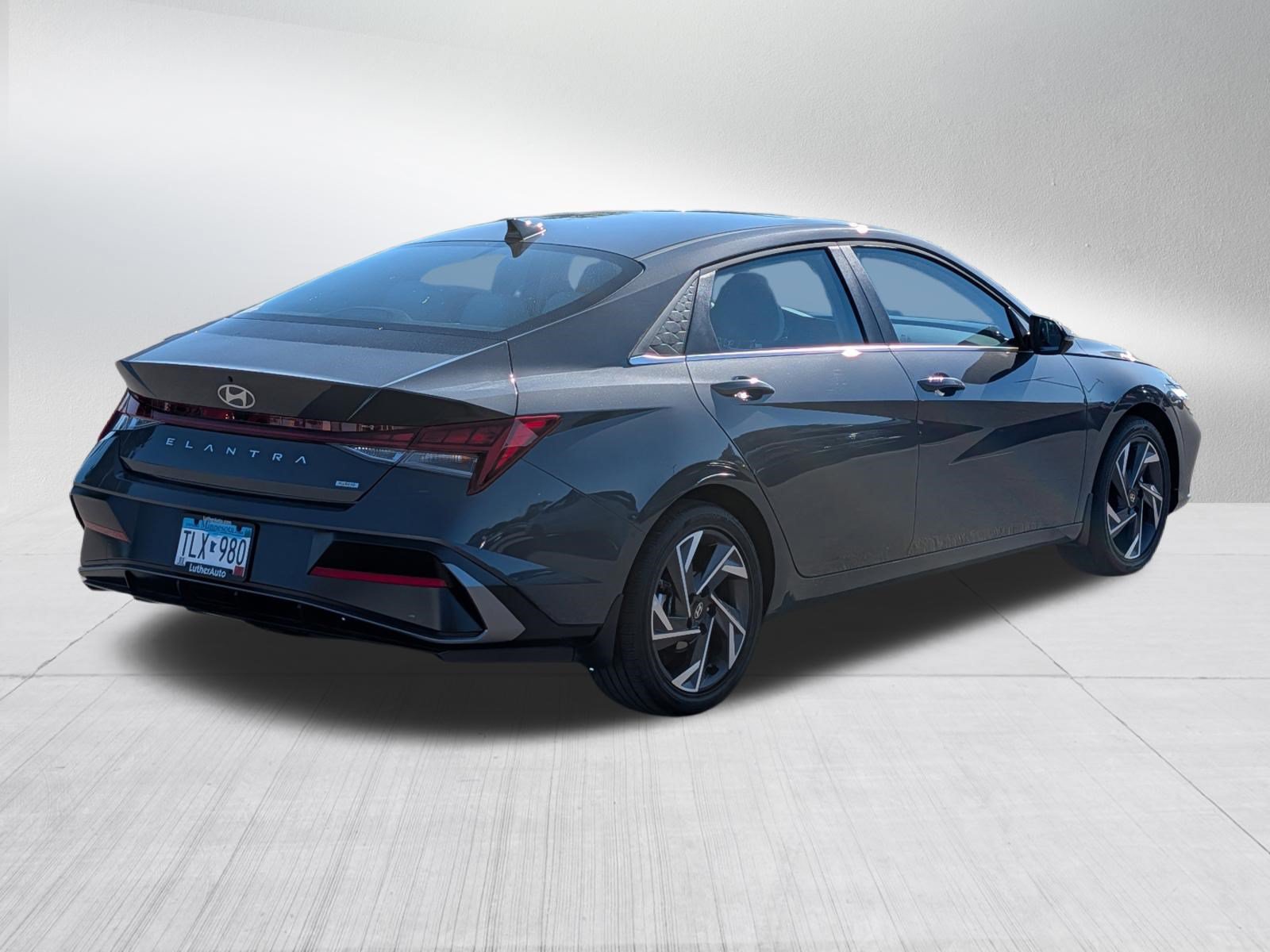 Certified 2026 Hyundai Elantra Limited FWD image 7