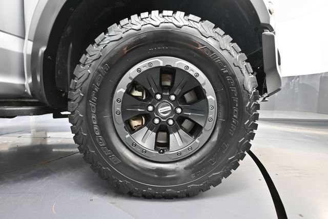 Used 2017 Ford F150 Raptor w/ Equipment Group 801A Mid AWD/4WD image 12