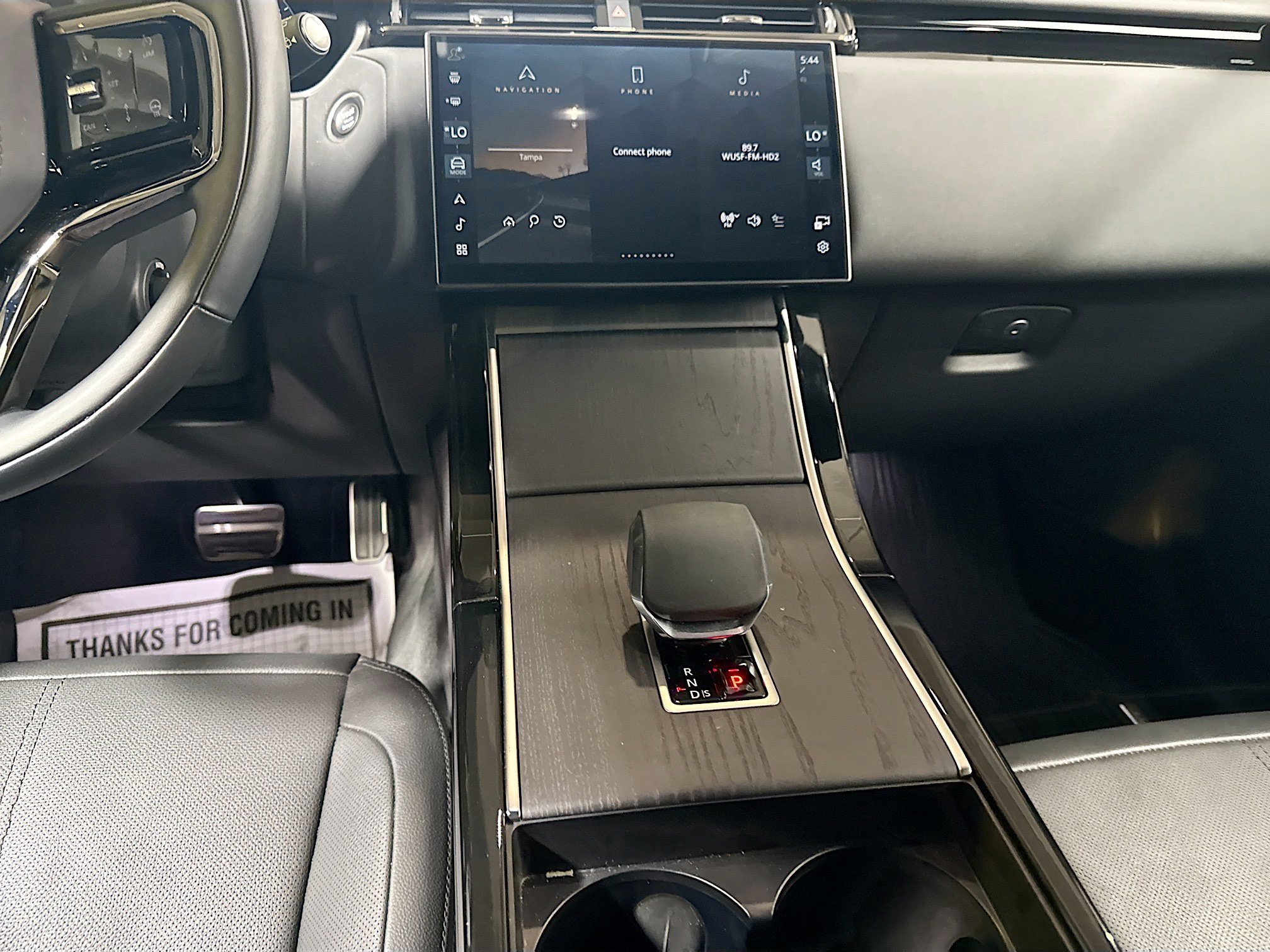 Certified 2026 Land Rover Range Rover Velar Dynamic SE AWD/4WD image 19