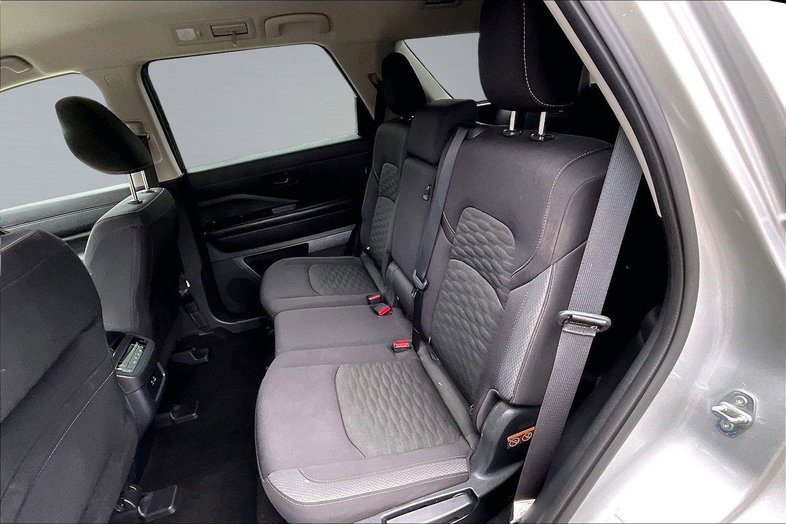 Certified 2024 Nissan Pathfinder SV image 26