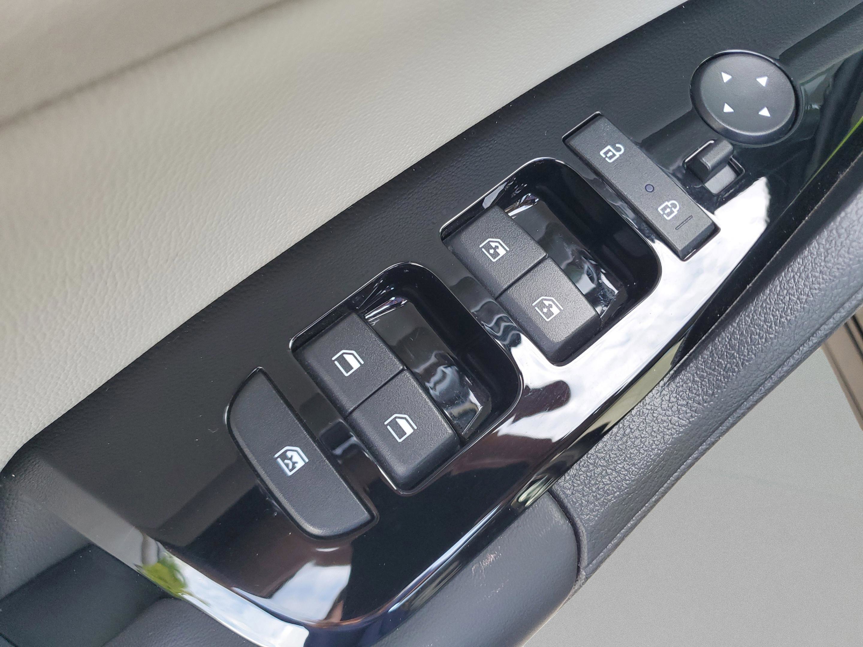 Certified 2024 Kia Sportage EX FWD image 15
