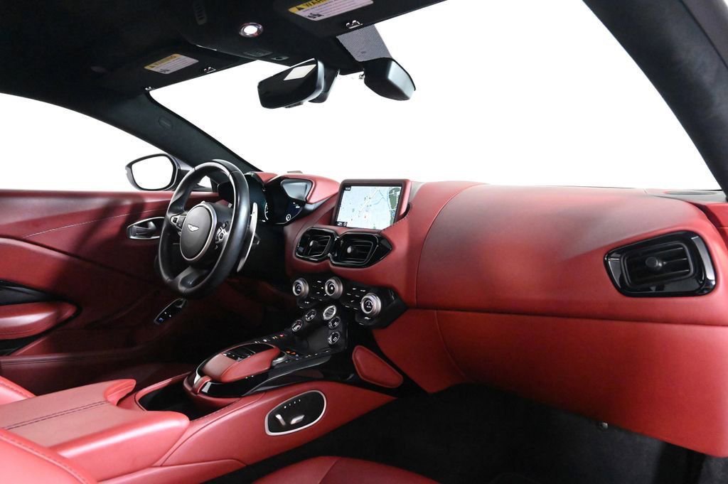 Used 2020 Aston Martin V8 Vantage Coupe image 15