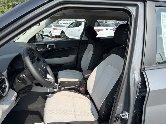 New 2026 Hyundai Venue SEL FWD image 19