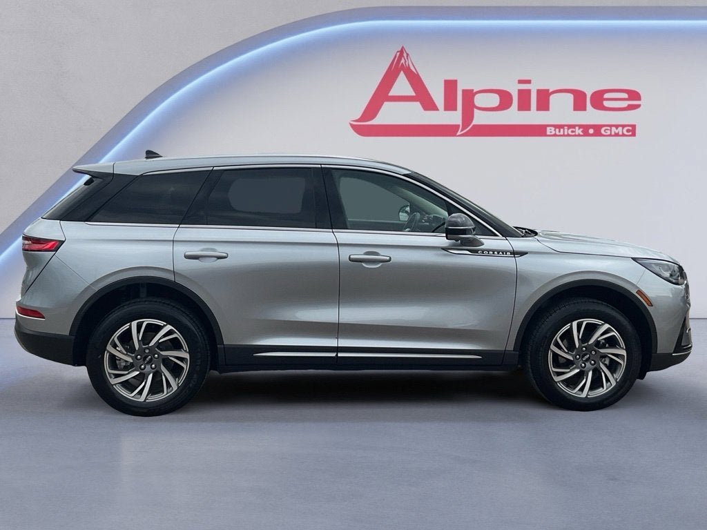 Used 2023 Lincoln Corsair AWD w/ Equipment Group 101A image 6