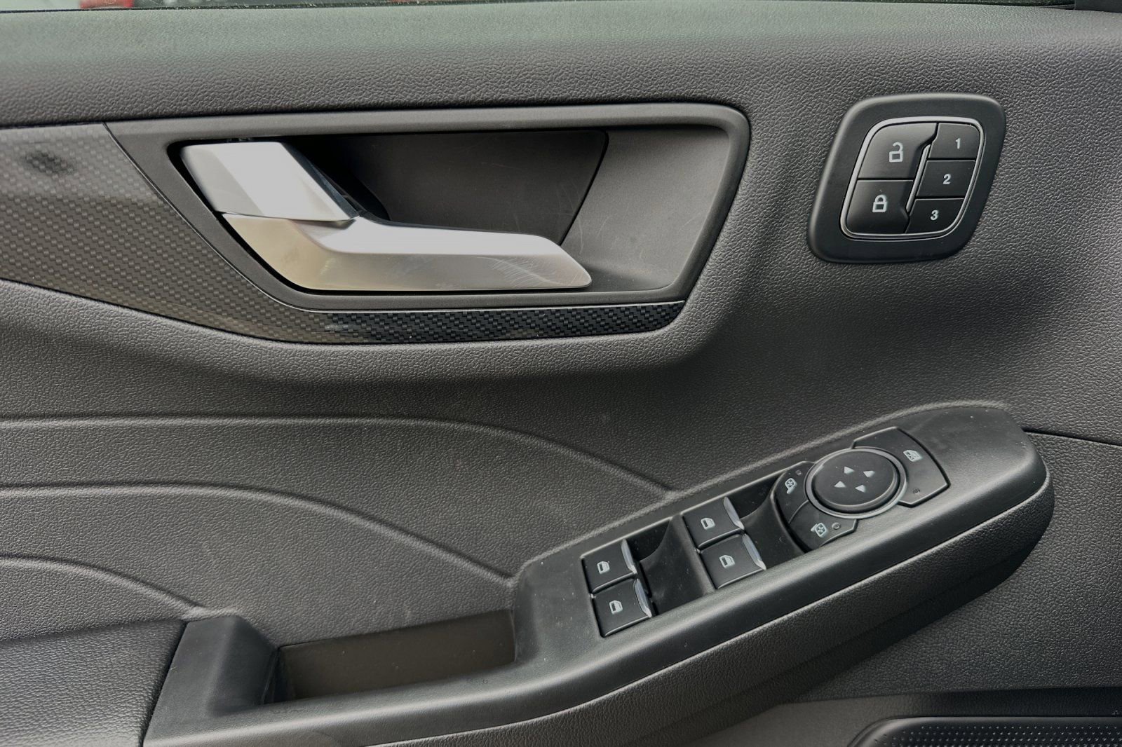 New 2024 Ford Escape ST-Line Elite w/ Premium Technology Package AWD/4WD image 8