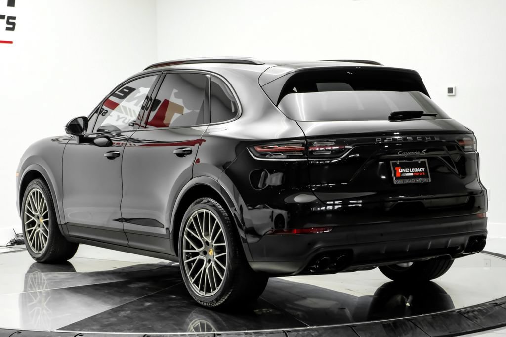 Used 2023 Porsche Cayenne S Platinum w/ Premium Package Plus AWD/4WD image 12