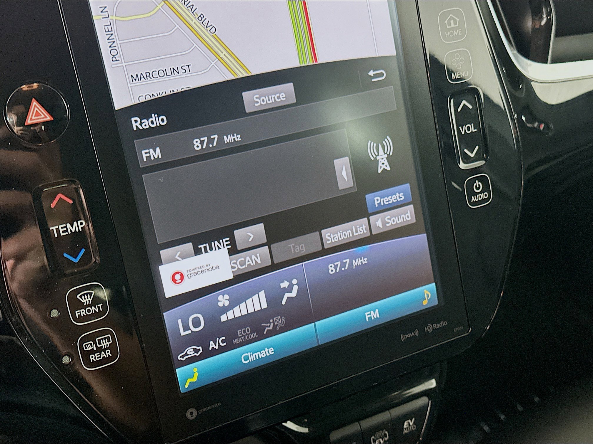 Used 2019 Toyota Prius Prime Premium FWD image 19