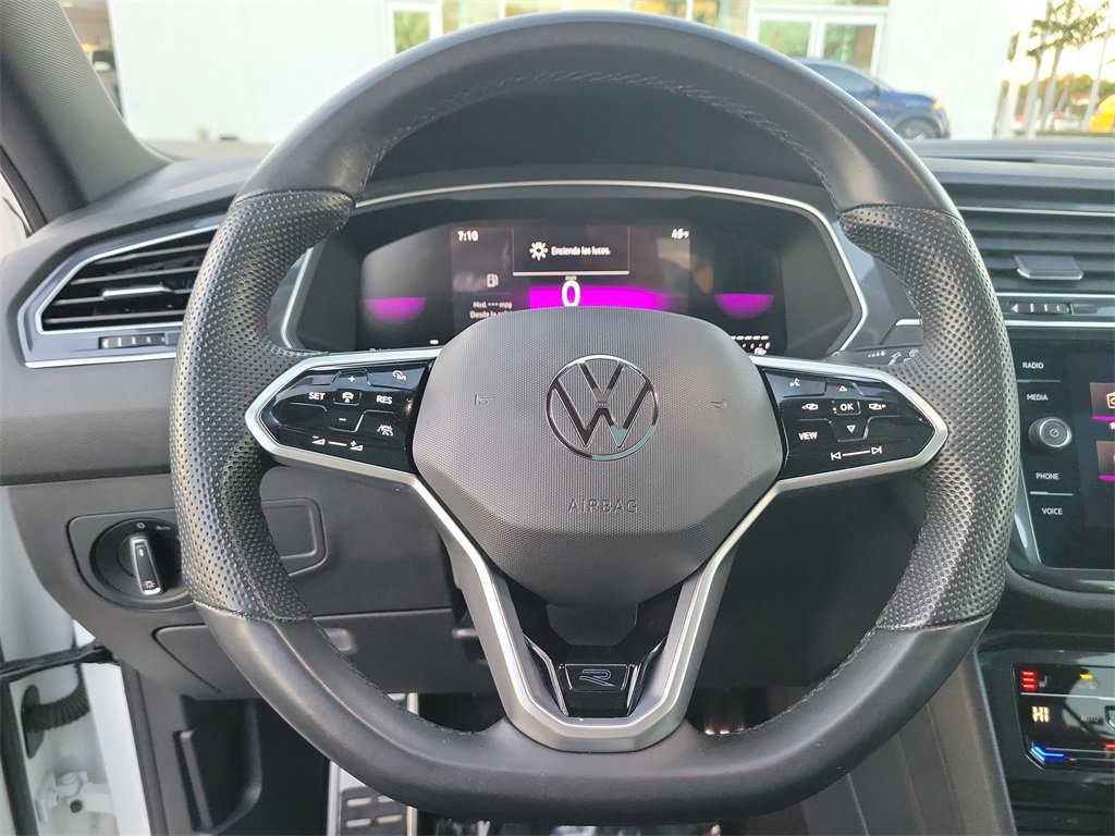 Certified 2024 Volkswagen Tiguan SE R-Line image 18