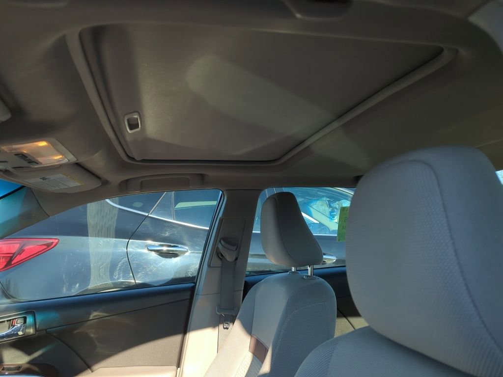 Used 2014 Toyota Camry XLE image 7