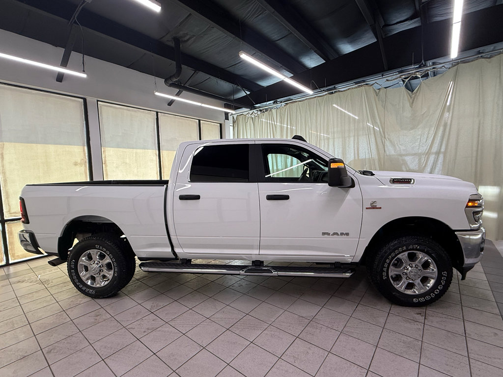 Used 2025 RAM 2500 Big Horn AWD/4WD image 3