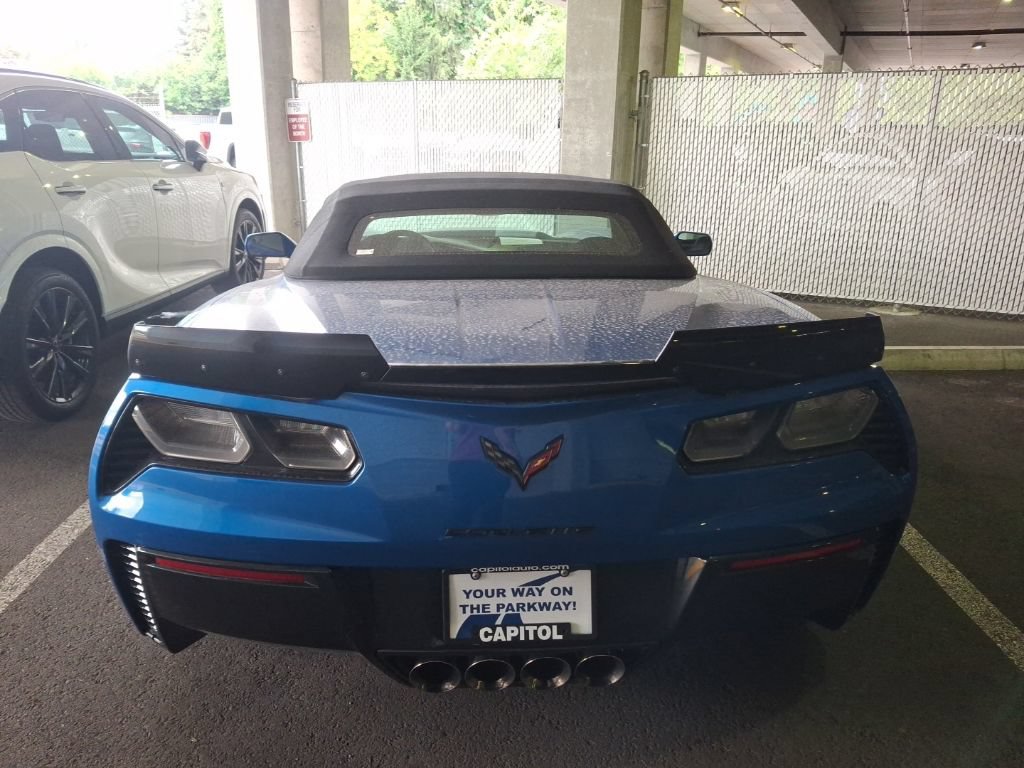 Used 2015 Chevrolet Corvette Z06 w/ 3LZ Preferred Equipment Group RWD image 8