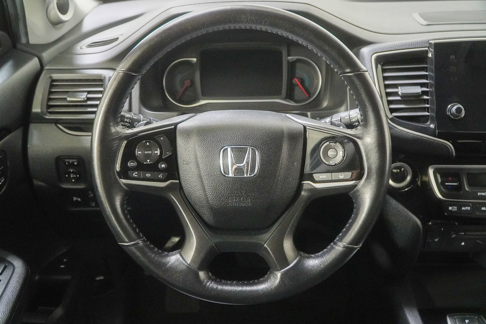 Used 2020 Honda Pilot Touring image 24