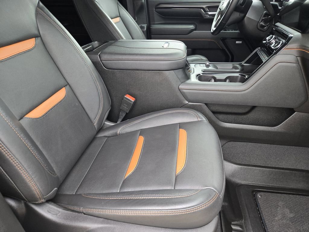 Used 2024 GMC Sierra 2500 AT4 w/ AT4 Premium Plus Package image 13