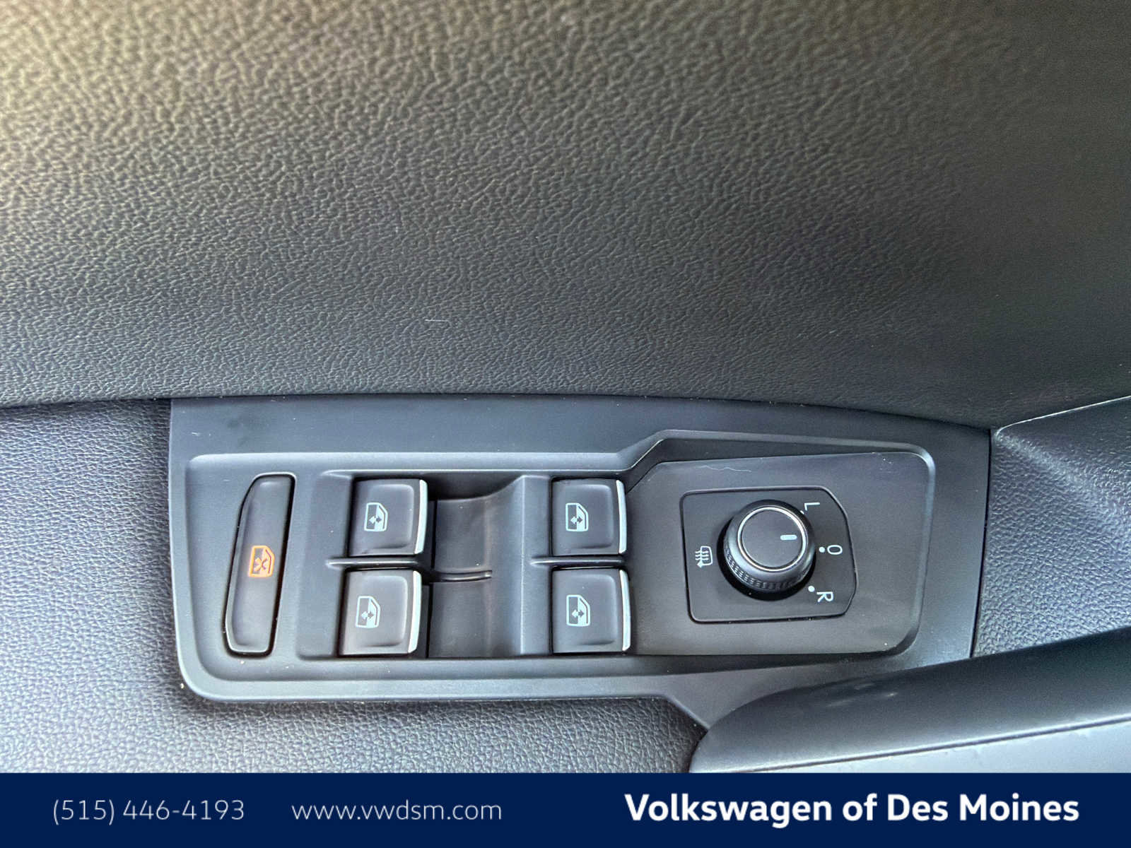 Used 2019 Volkswagen Tiguan SE w/ 3rd Row Seat Package image 22