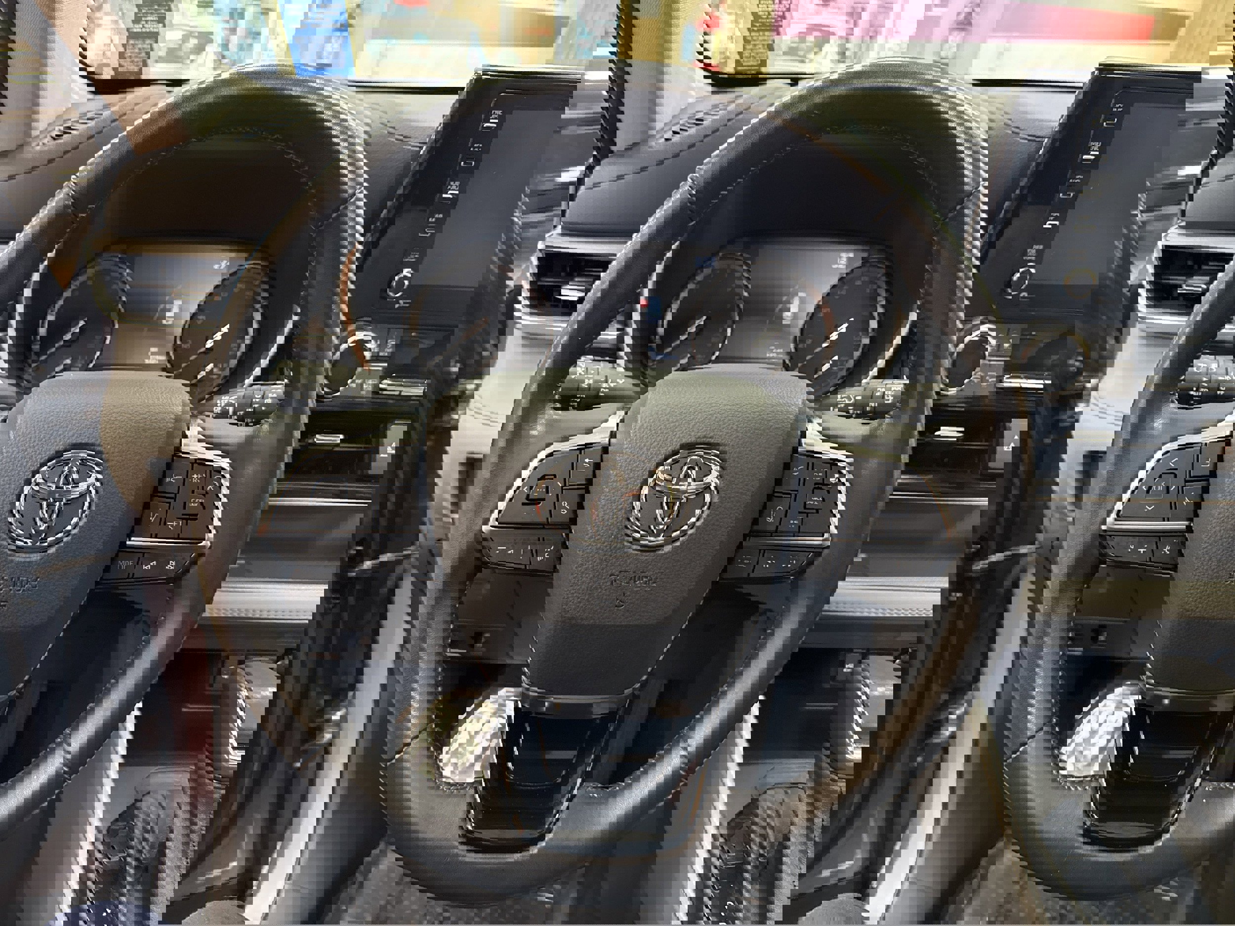 Used 2021 Toyota Highlander XLE image 33