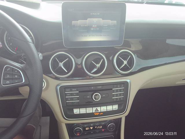 Used 2018 Mercedes-Benz CLA 250 4MATIC image 7