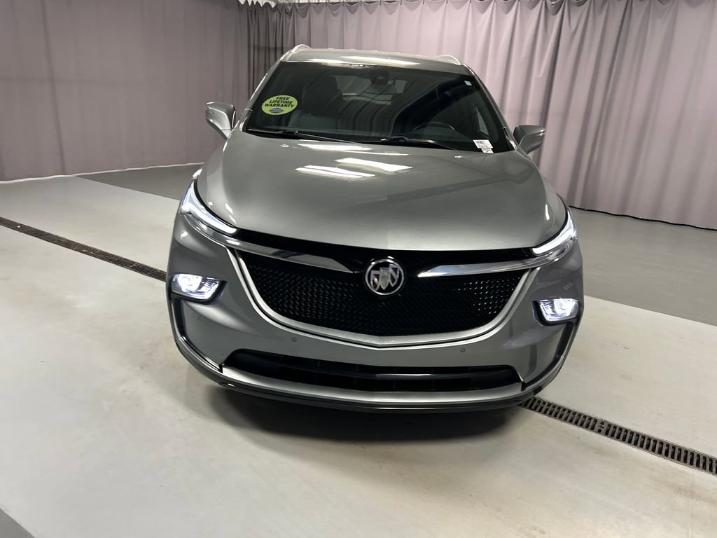 Used 2024 Buick Enclave Essence w/ Sport Touring Edition image 2