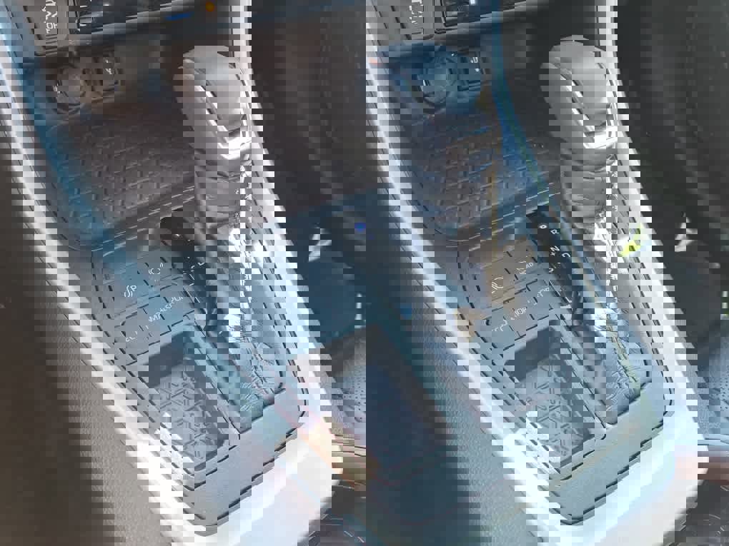 Used 2021 Toyota RAV4 Limited image 12