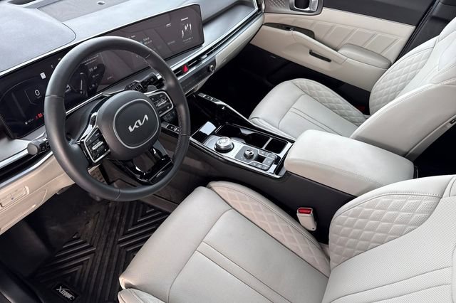 Certified 2025 Kia Sorento SX Prestige image 12