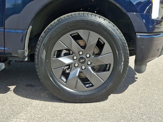 Used 2024 Ford F150 Lightning Flash AWD/4WD image 10