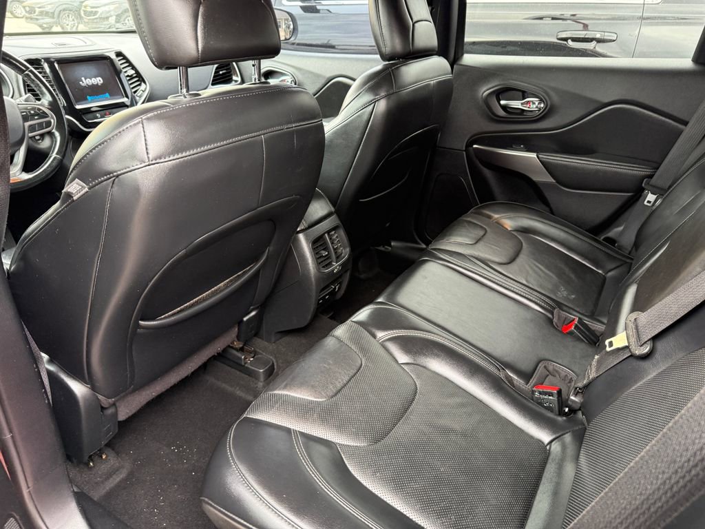 Used 2020 Jeep Cherokee Limited image 18