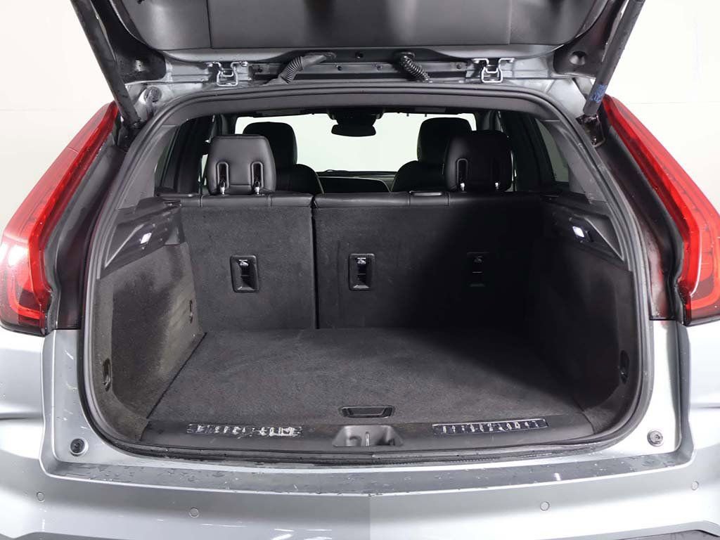 Used 2024 Cadillac XT4 Premium Luxury image 17