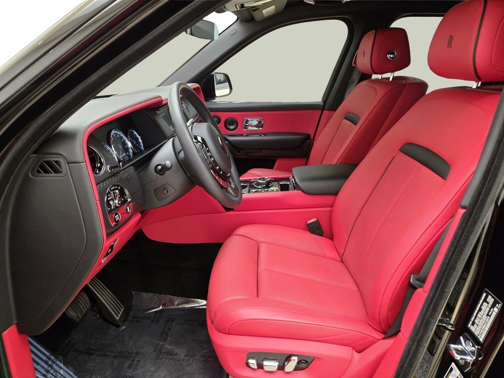 Certified 2022 Rolls-Royce Cullinan Black Badge w/ Dark Exterior Package image 14