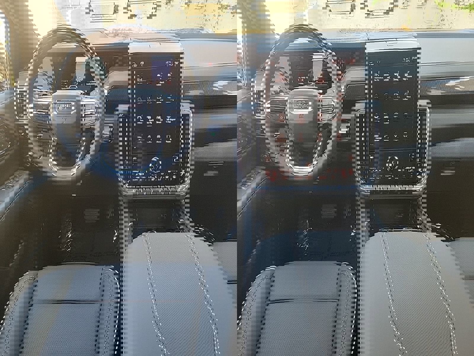 New 2026 GMC Yukon XL Elevation image 16