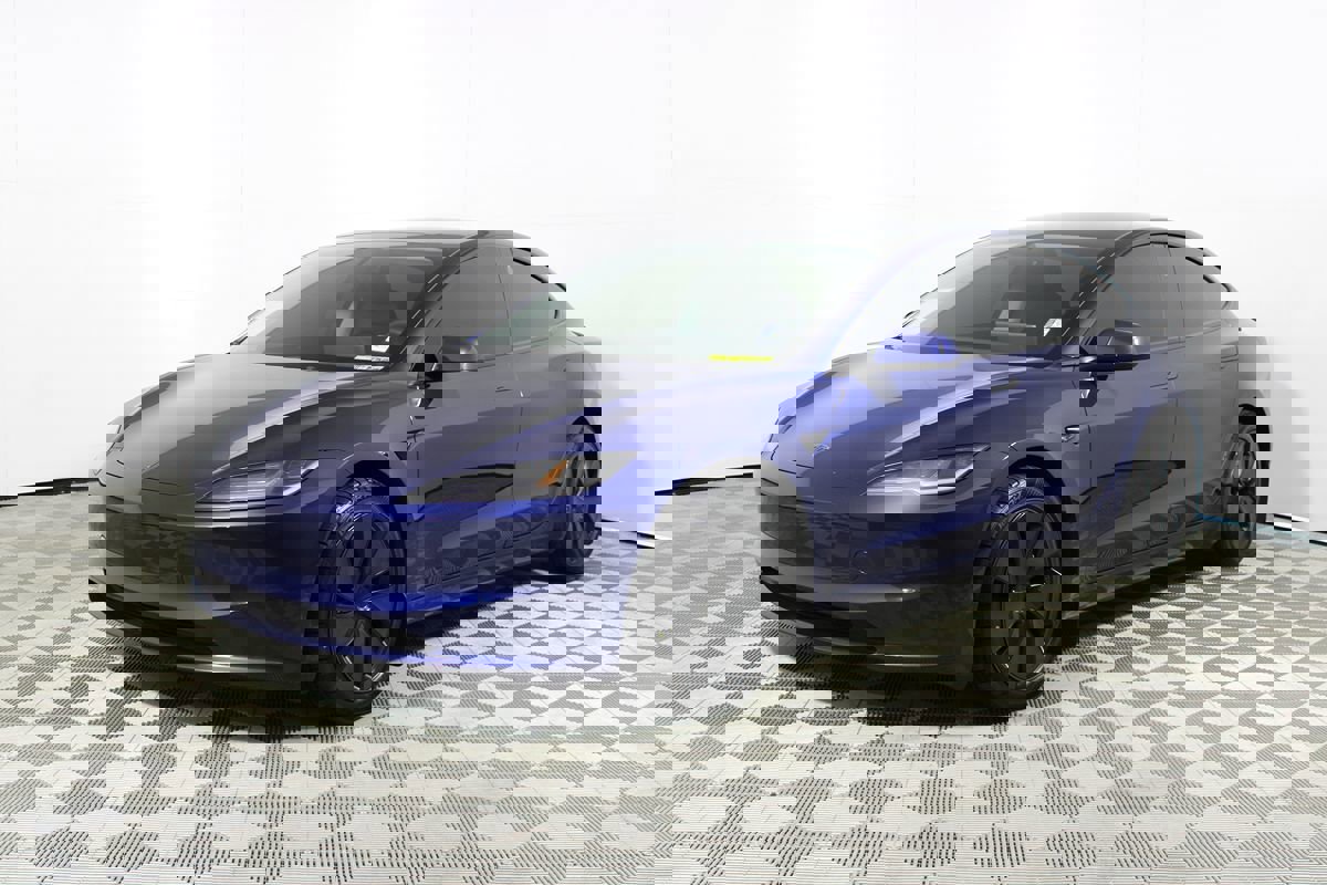 Used 2024 Tesla Model 3 Long Range image 3