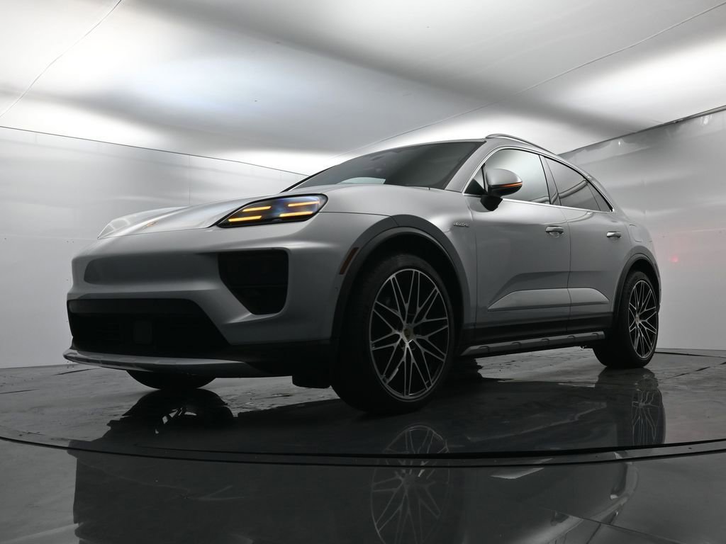 Certified 2024 Porsche Macan 4 Electric image 42