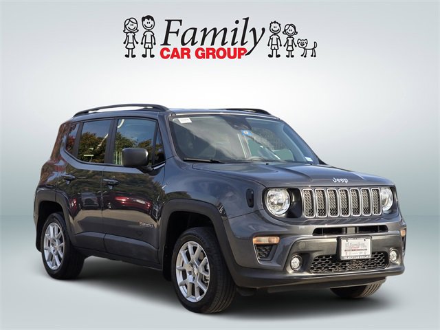 Used 2022 Jeep Renegade Latitude image 2
