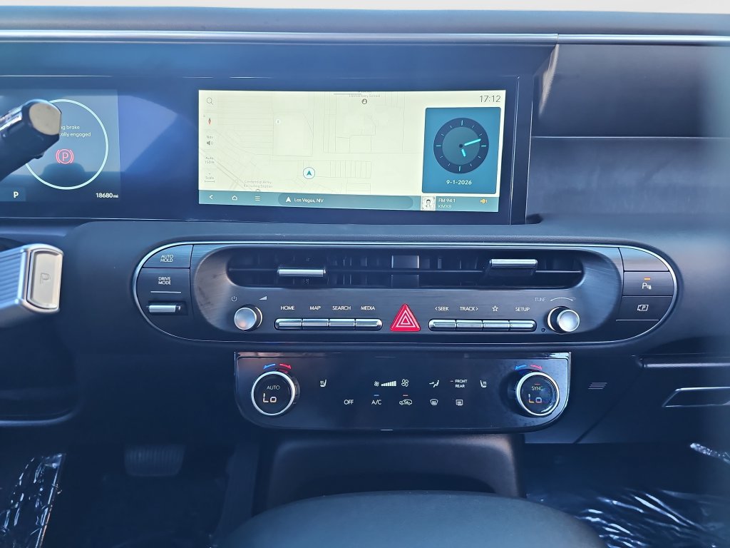 Used 2026 Hyundai Palisade SEL FWD image 15