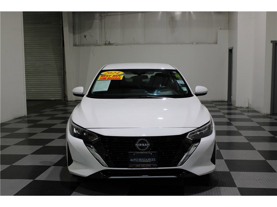 Used 2024 Nissan Sentra SV image 2