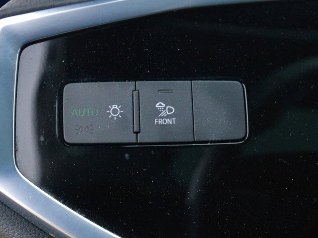 Used 2023 Audi Q3 2.0T Premium image 18