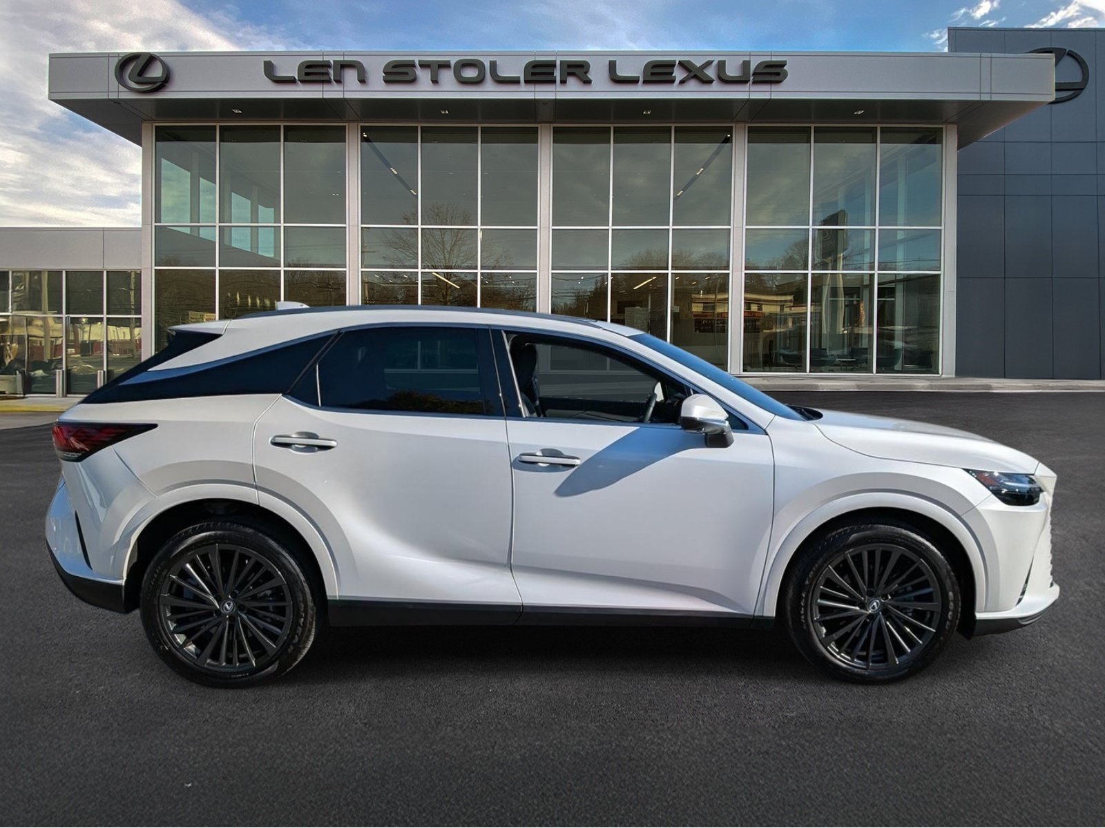 Certified 2025 Lexus RX 350 Premium w/ Convenience Package AWD/4WD image 2