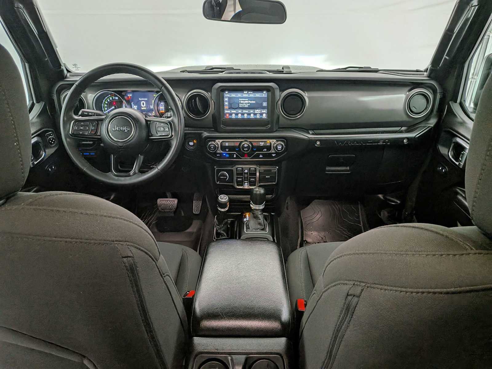 Used 2023 Jeep Wrangler Unlimited image 17