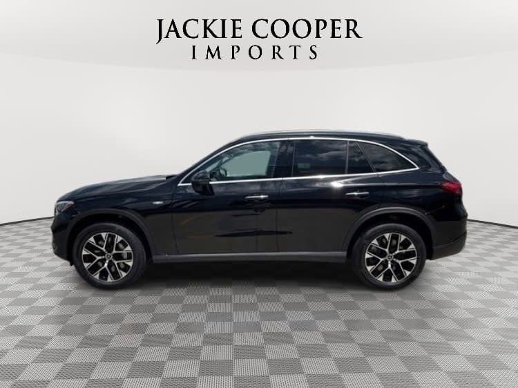 New 2025 Mercedes-Benz GLC 350e 4MATIC image 2