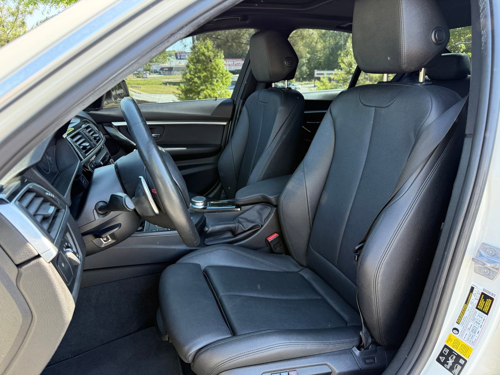 Used 2018 BMW 330i xDrive Sedan w/ Convenience Package AWD/4WD image 37