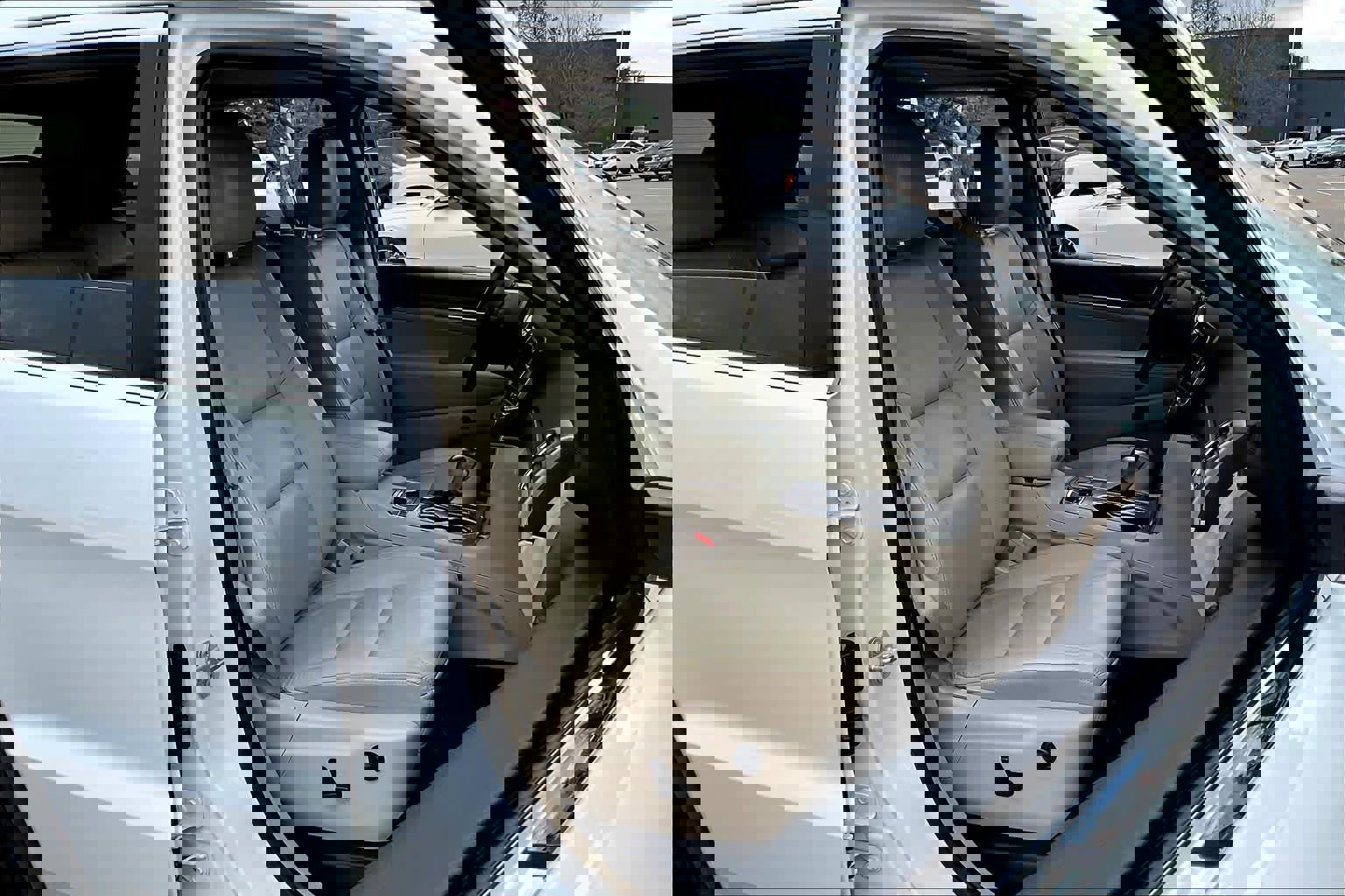 Used 2021 Jeep Grand Cherokee Limited w/ Trailer Tow Group IV image 8